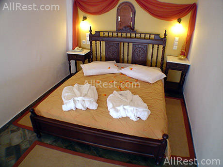 Ira Hotel 23
